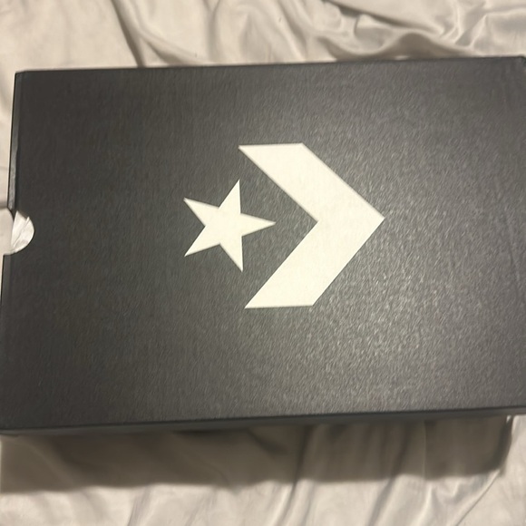 New Converse Chuck Taylor All Star Lugged
WOMEN'S HIGH TOP SHOE - Picture 12 of 14